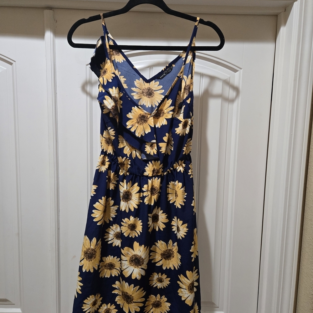 SHEIN strappy with ruffle Sunflower Dress - Navy and Yellow Size L EUC - Picture 2 of 5